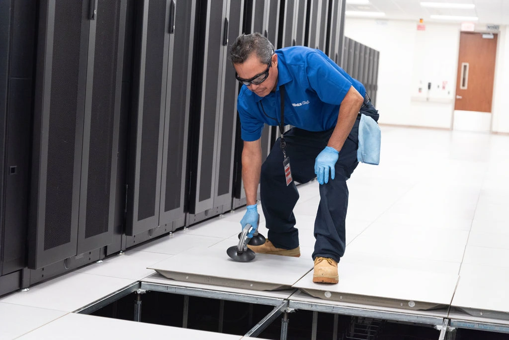 Dataclean Chicago Staff 9135